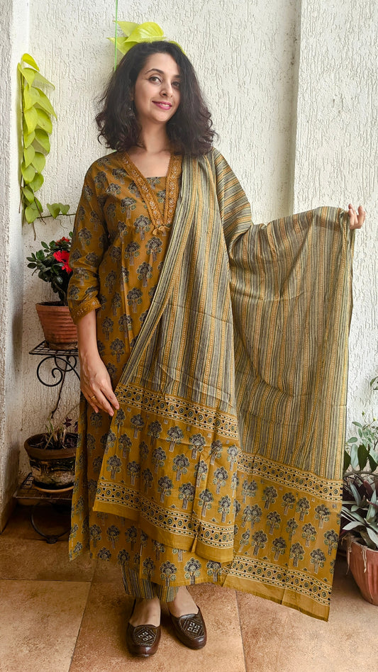 Embroidered mustard block printed cotton kurta set with dupatta