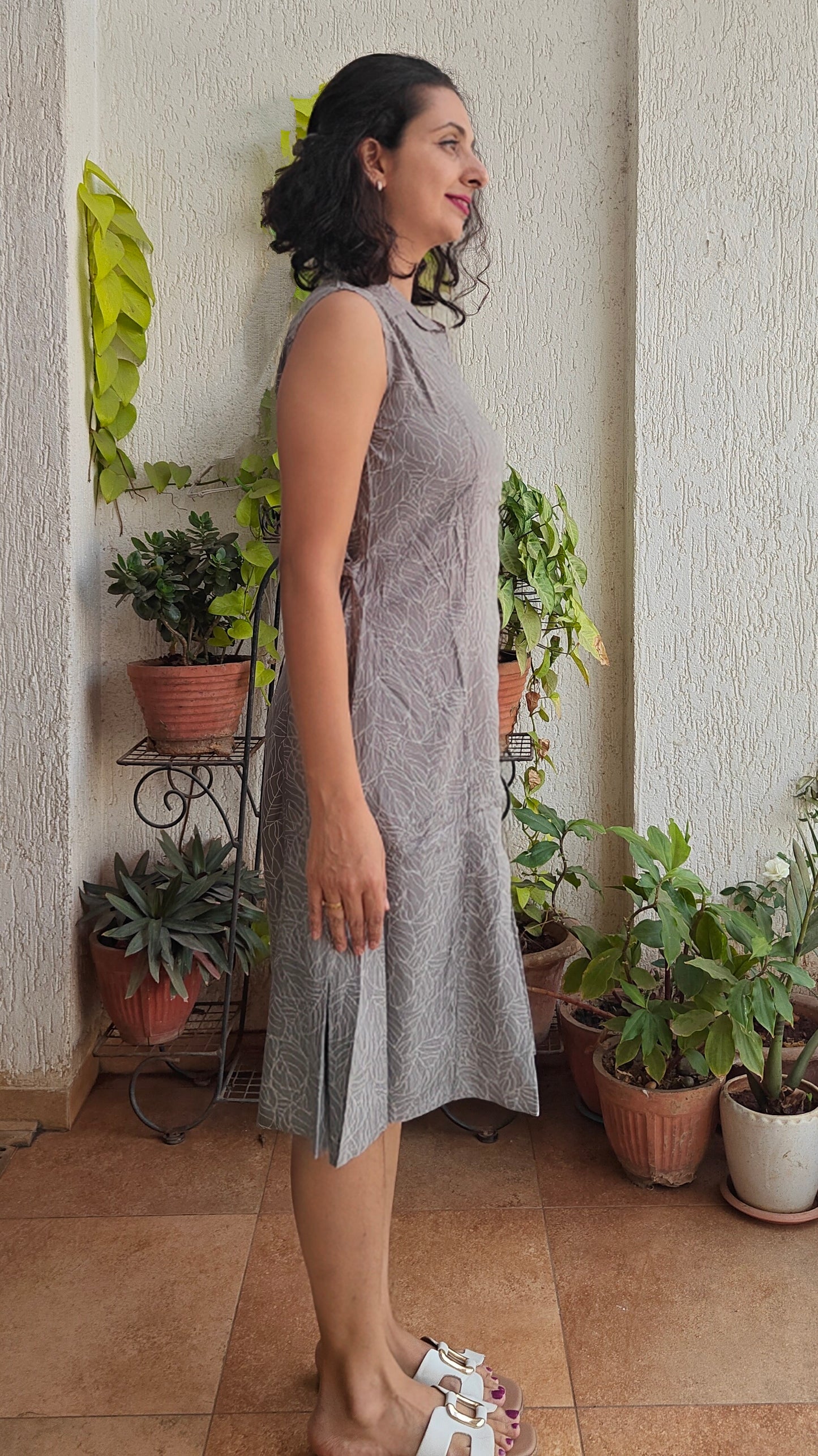 Grey abstract collared dress