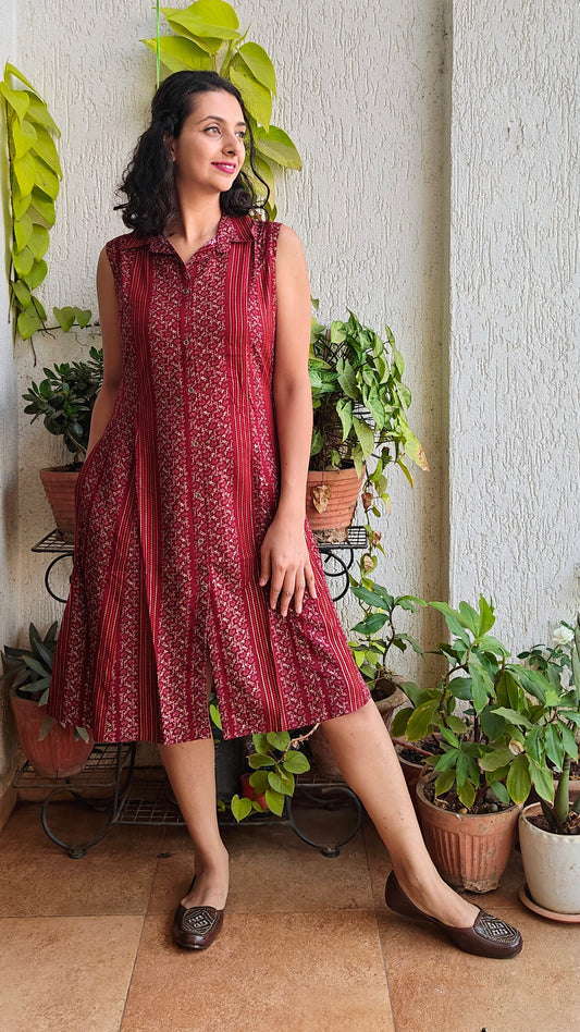 Maroon collar dress with sleeves attached